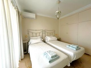 Piso en venta en Playa de la Fontanilla en Marbella