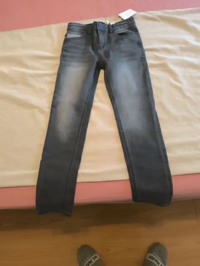 Pantalón niño de 9-10 años de Sfera.