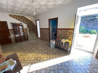 Casa adosada en venta en Torredonjimeno