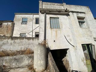 Casa adosada en venta en Torredonjimeno