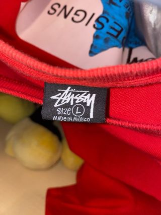 T-shirt Stüssy Designs rossa
