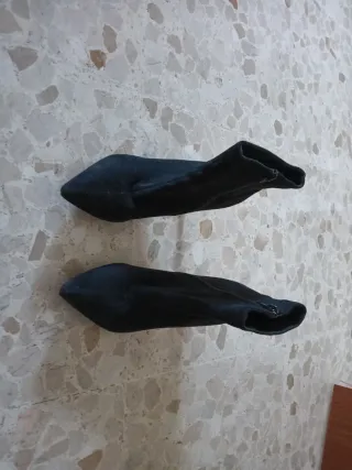 Botines negros tacón talla 39