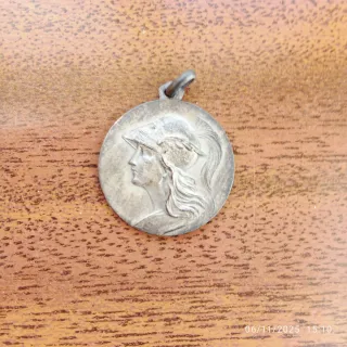 Medaglietta vintage in argento