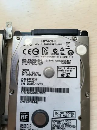 2 Discos Duros 750GB Toshiba y 500GB Hitachi