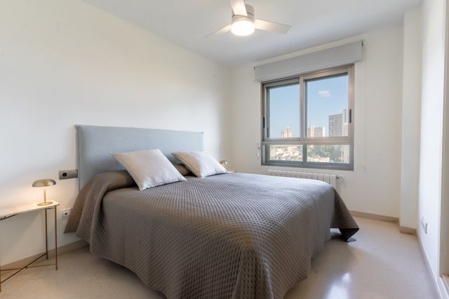 Piso en venta con piscina y garaje