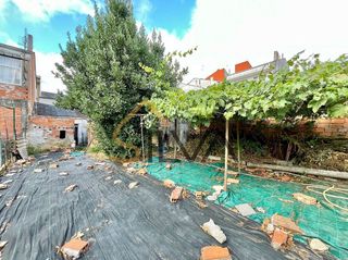 Casa adosada en venta en Residencia - Abella en Lugo