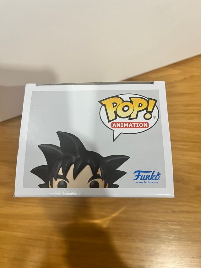 Funko Pop Goku com Nyoibo #1922 Dragon Ball novo