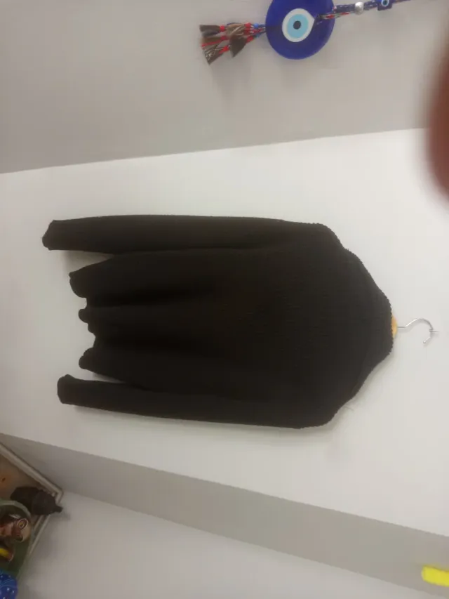 Jersey de invierno negro con cremallera