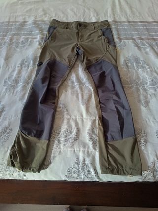Pantalón de montaña Forclaz gris y verde