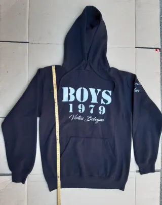 Felpa nera taglia M e due omaggi