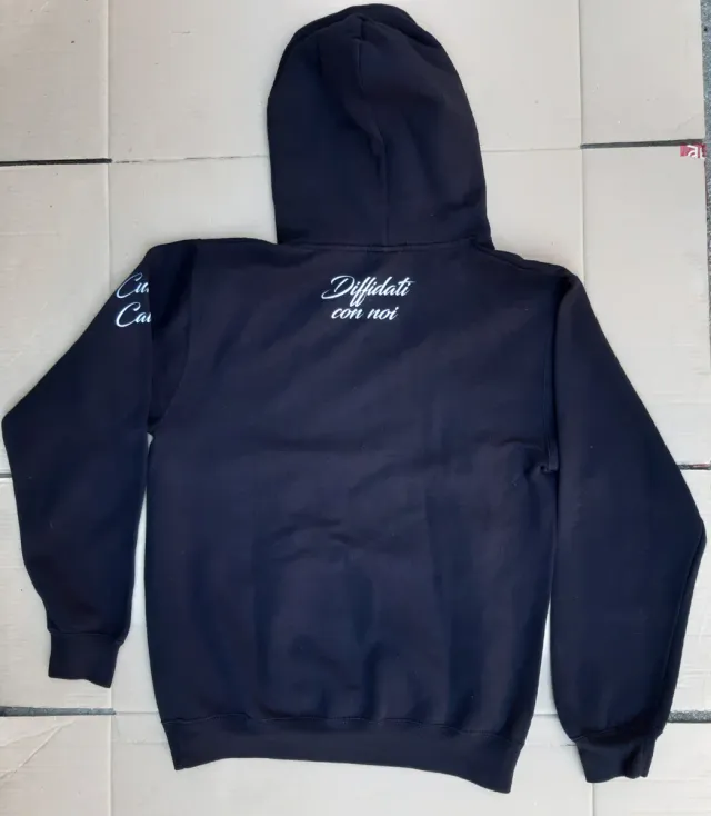 Felpa nera taglia M e due omaggi