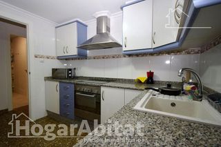 Piso en venta en El Mercado en Manises