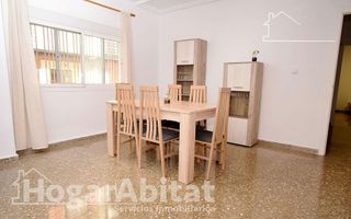 Piso en venta en El Mercado en Manises