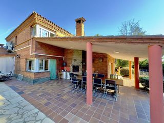 Chalet en venta en Palau-solità i Plegamans