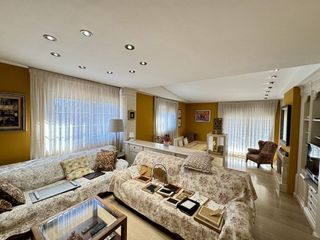 Chalet en venta en Palau-solità i Plegamans