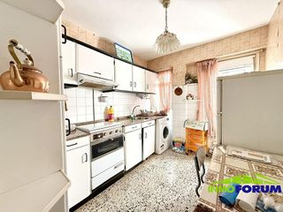 Piso en venta en Cuatro Caminos - Plaza de la Cubela en Coruña (A)