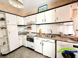 Piso en venta en Cuatro Caminos - Plaza de la Cubela en Coruña (A)