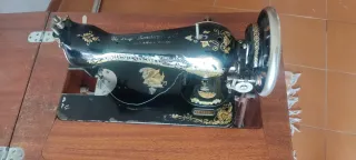 Máquina de coser Singer antigua