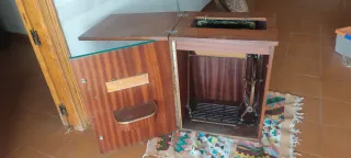 Máquina de coser Singer antigua