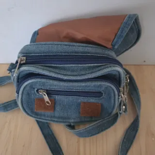 REGALO Bolso vaquero pequeño con bordado