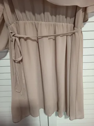 Vestido capa beige talla única