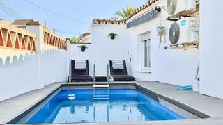 Chalet en venta en El Faro de Calaburra - Chaparral en Mijas