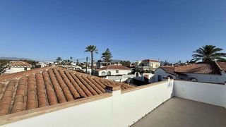 Chalet en venta en El Faro de Calaburra - Chaparral en Mijas