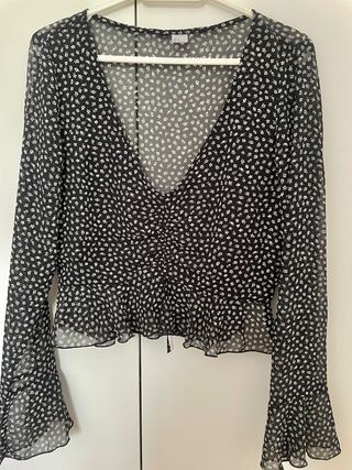 Blusa escote pico manga larga floral