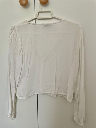 Blusa Stradivarius blanca manga larga