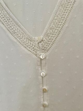 Blusa Stradivarius blanca manga larga