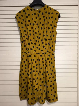 Vestido mostaza topos negros