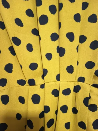 Vestido mostaza topos negros