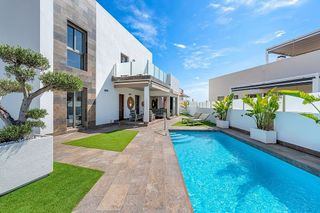 Casa en venta en Campos de Golf - Villa Martin - Los Dolses en Orihuela