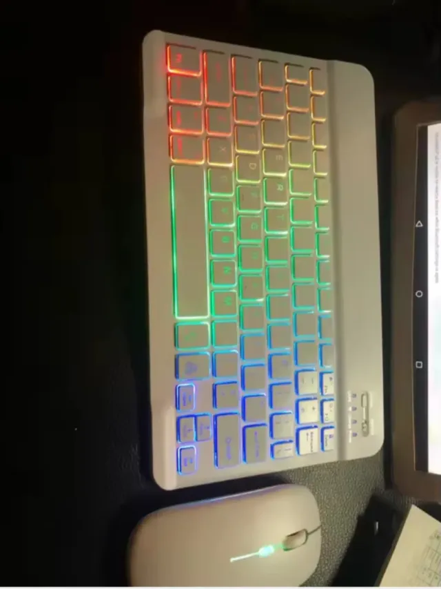 Teclado Gamer RGB y Ratón Inalámbrico