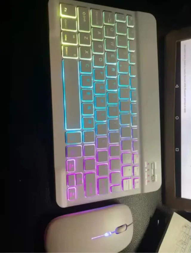 Teclado Gamer RGB y Ratón Inalámbrico