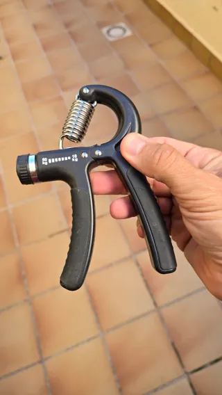 Fortalecedor de antebrazos ajustable