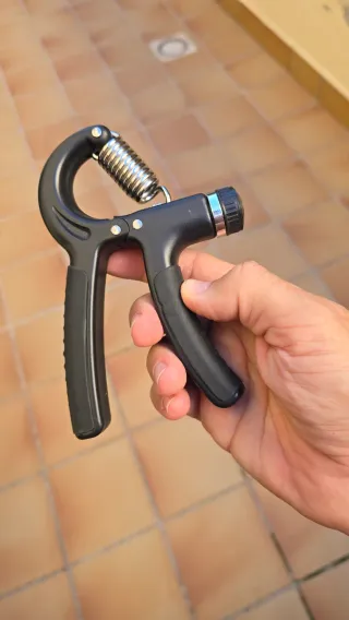 Fortalecedor de antebrazos ajustable