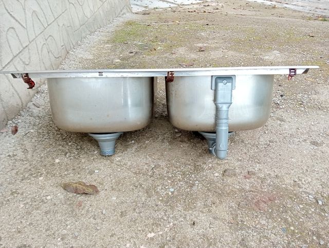 Fregadero doble de cocina de metal