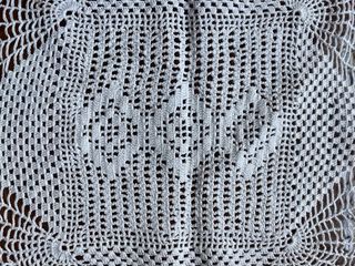 Mantel individual tejido a mano