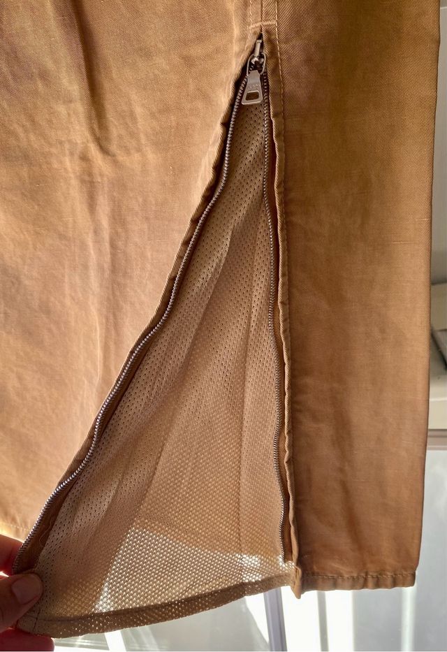 Falda Prada Beige con Cinturón Elástico