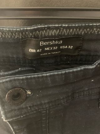 Pantalón vaquero Bershka Bsk azul marino talla 42