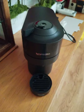 Cafetera Nespresso Vertuo Pop Negra