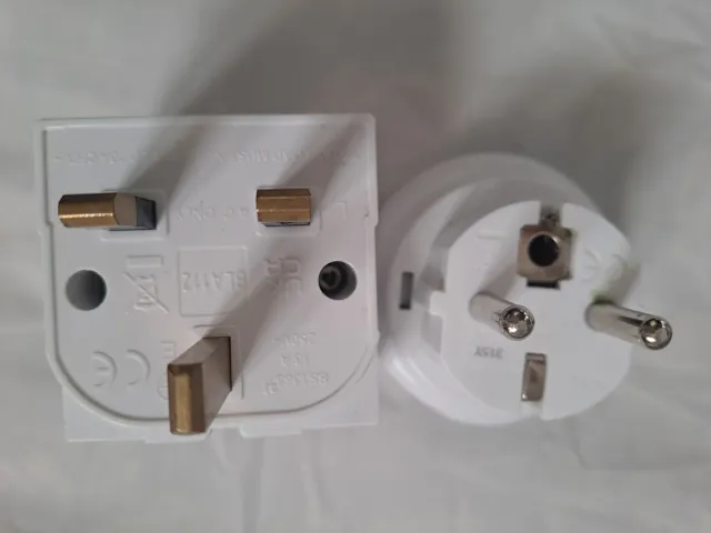 Adaptador Enchufe Eveready 3 Pines