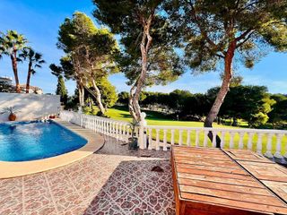 Chalet en venta en Campos de Golf - Villa Martin - Los Dolses en Orihuela
