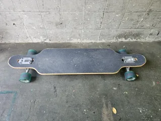 Monopatín Longboard Negro