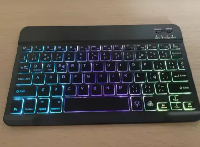 Teclado gamer negro retroiluminado