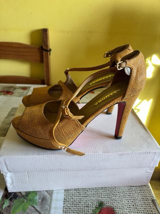 Sandalias plataforma CASANDRA doradas