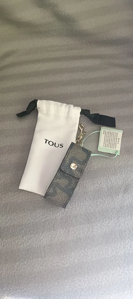 Llavero  Tous para llevar pintalabios 