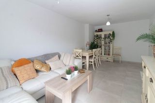 Piso en venta en Cotomar - Urbanizaciones en Rincón de la Victoria