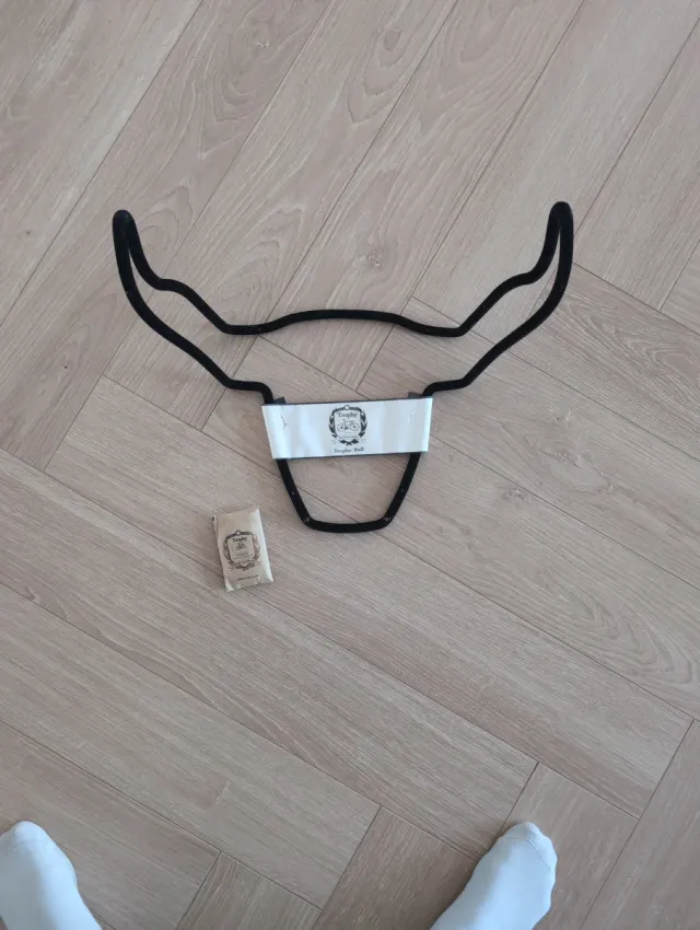 Colgador de pared Trophy Bull negro